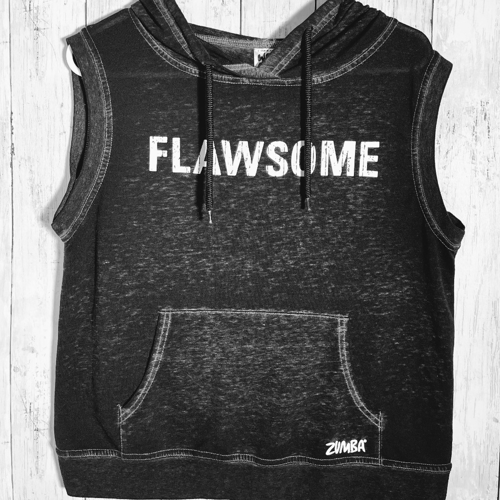 Zumba Flawsome Open Back Sleeveless Hoodie - Spicy Small - Bold Black